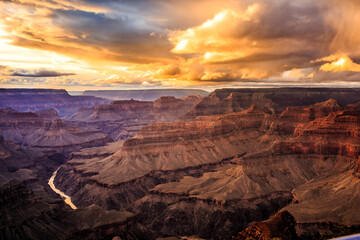 Fototapeta na wymiar Colorful Sunset on the Grand Canyon, Grand Canyon National Park, Arizona