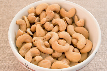 Cashewkerne in einer Schüssel