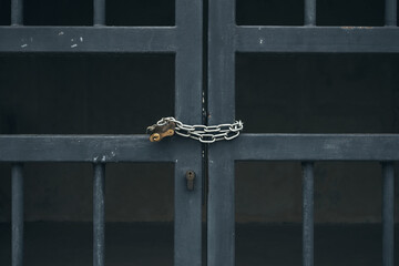Closed Metal Gate - 399711030