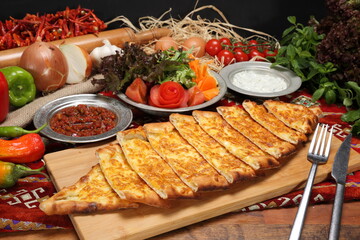 kaşar peynirli pide