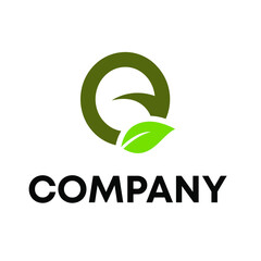 Fototapeta premium leaf with letter E logo