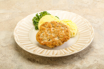 Chicken cutlet with mashed potato