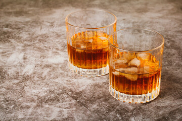 luxury, golden, amber, liquor, beverage, cold, whisky, old, shot, spirit, scotch, brandy, liquid, gold, bourbon, brown, wood, table, alcohol, bar, cocktail, cognac, dark background, drink, glass, ice,