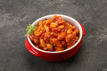 Baked kidney in tomato sauce