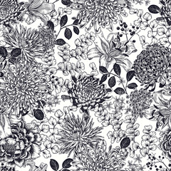 Nahtloses Muster der Schwarzweiss-Weinlese. Blumen, Beeren und Blätter. Vektor. © marinavorona