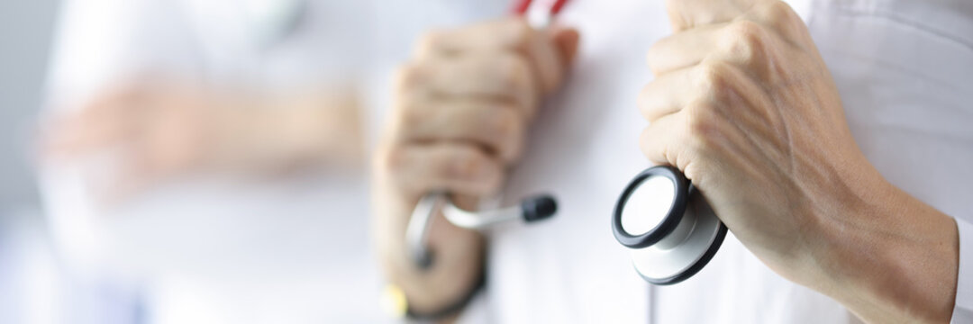 Auskultation Bilder Durchsuchen 15,982 Archivfotos,