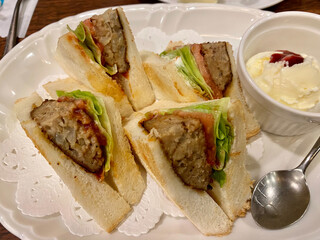 ハンバーグサンドイッチ