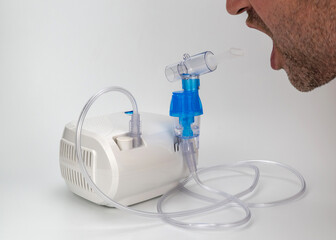 Nebulizer, device for carrying out inhalation using ultra-small dispersed nebulization of a...