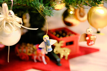 christmas tree decorations