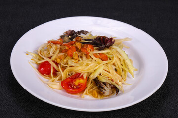 Green mango salad with seafood