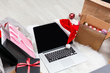 Buying christmas gifts online - online shopping concept
