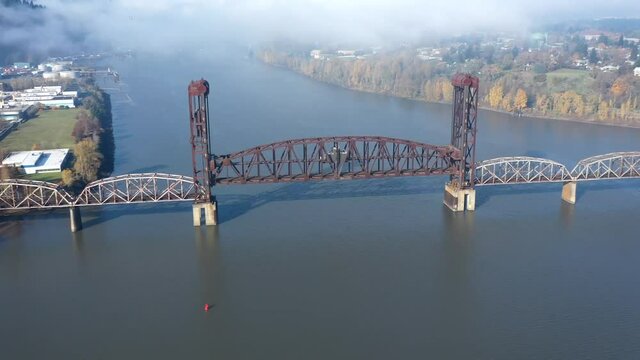Timelapse Hyperlapse of Historic 1908 Train Bridge Lowering over the Willamette River in Portland Oregon