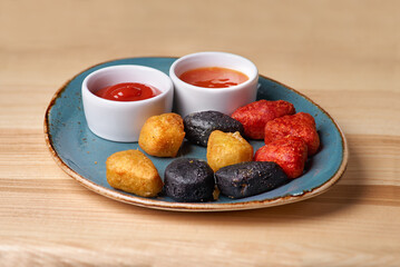 Delicious mozzarella and Philadelphia cheese with a crispy layer of spices.