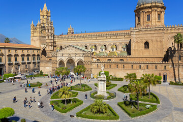 Obraz premium Beautiful view of the Palermo Cathedral on a sunny day
