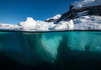 Iceberg in Antarctica © Stanislav