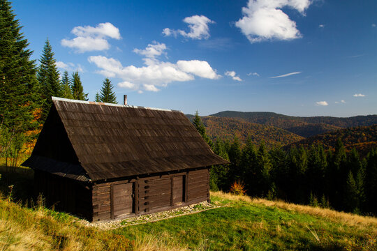 barn in mountains