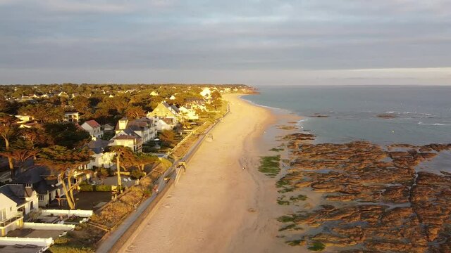survol des plages de La Baule, Saint-Nazaire, et la marina de Pornichet