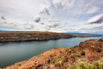 Obraz premium High Desert landscape of the Columbia River