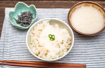 麦ごはん　とろろ