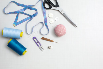 Tailor's tool and equipment for sewing