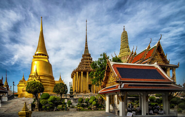 Obraz premium Wat Phra Kaew Ancient temple in bangkok Thailand