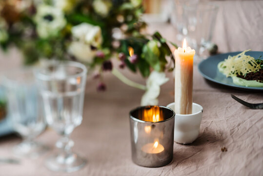 Easter Table Wiht Nice Flowers