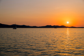 Fototapeta premium sunset over the sea