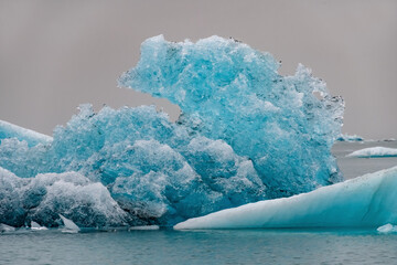 Jökulsárlón Island türkis bizarr Gletscherlagune  Eis See Eisberge Gletscher Sommer...