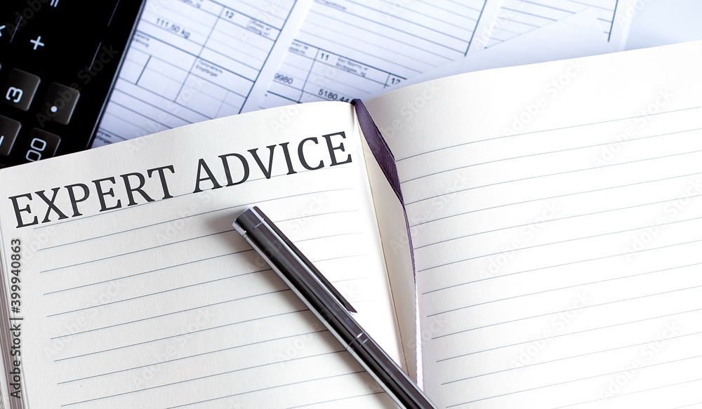 Aufkleber notebook with toolls and notes about expert advice