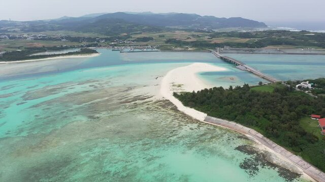 沖縄県　久米島 久米 奥武島 ミーフガー タチジャミ   アーラ浜 トクジム 岩 バーデハウス イーフビーチ 畳石 オーハ島 比屋定バンタ 自然 観光 綺麗