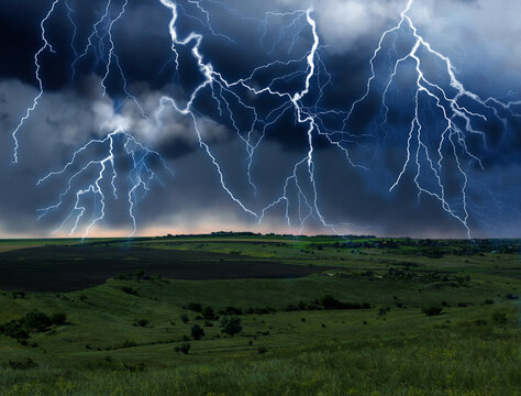 Lightning Field Images – Browse 16,921 Stock Photos, Vectors, and Video |  Adobe Stock