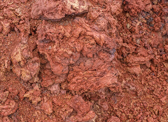 Sehr dünnflüssiges Lavagestein in roter Farbe und formen auf der Insel La Palma