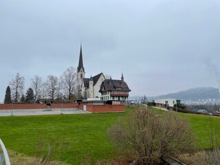 Fototapeta na wymiar A church in a Swiss village