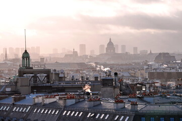Fototapeta na wymiar Paris city skyline at sunrise