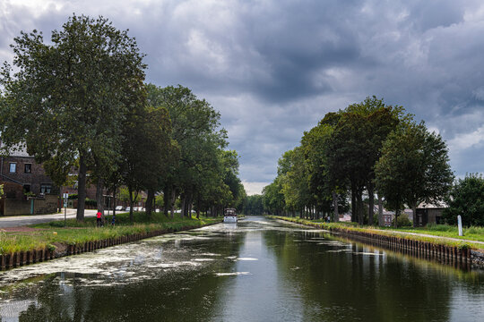 Canal du Centre, UNESCO World Heritage Site, linking Meuse and Scheidt Rivers, Belgium