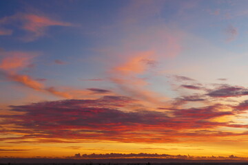 Fototapeta na wymiar amazing view of sunrise at sea and in the tropics.