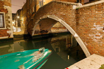 pedestrian bridge in Venice
