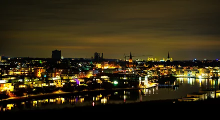Phoenix-See in der Stadt Dortmund im Ruhregbiet, Deutschland © philippschumach
