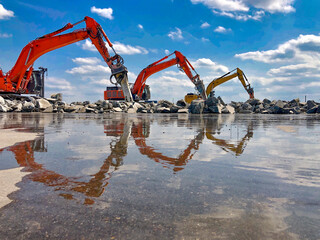 Bagger mit Spiegelung