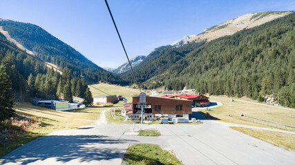 Arrival gondola cable car at Banderitsa station, pov