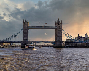 Fototapeta na wymiar impressive sky over tower bridge and Thames river, London UK