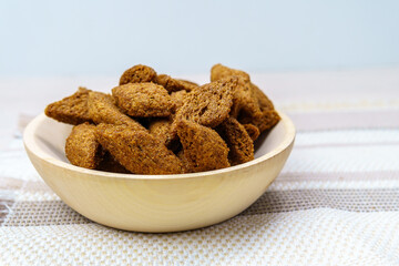 Reuse of bread for making homemade breadcrumbs homemade croutons