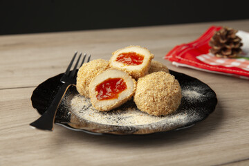 dumplings stuffed with apricot jam