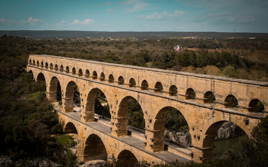 Fototapeta premium Pont-du-Gard : Old bridge in France from roman time