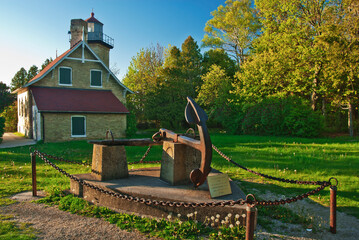 522-85 Eagle Bluff Lighthouse in late spring light