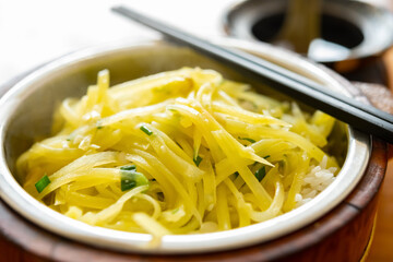 angle view fast food of vinegar-pepper shredded potatoes with soup horizontal composition
