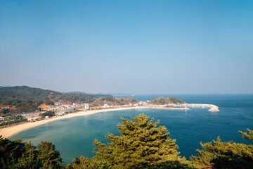Fototapeta na wymiar Jukdo beach panorama view from Jukdo mountain observatory in Yangyang, Korea