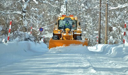 道路を守る・ライフライン・除雪ドーザー