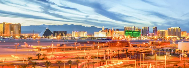 Afwasbaar Fotobehang Las Vegas Panorama van Las Vegas Strip bij zonsondergang