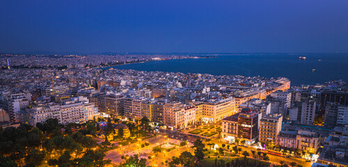 Naklejka premium Panoramic view of Thessaloniki at twilight. Greece